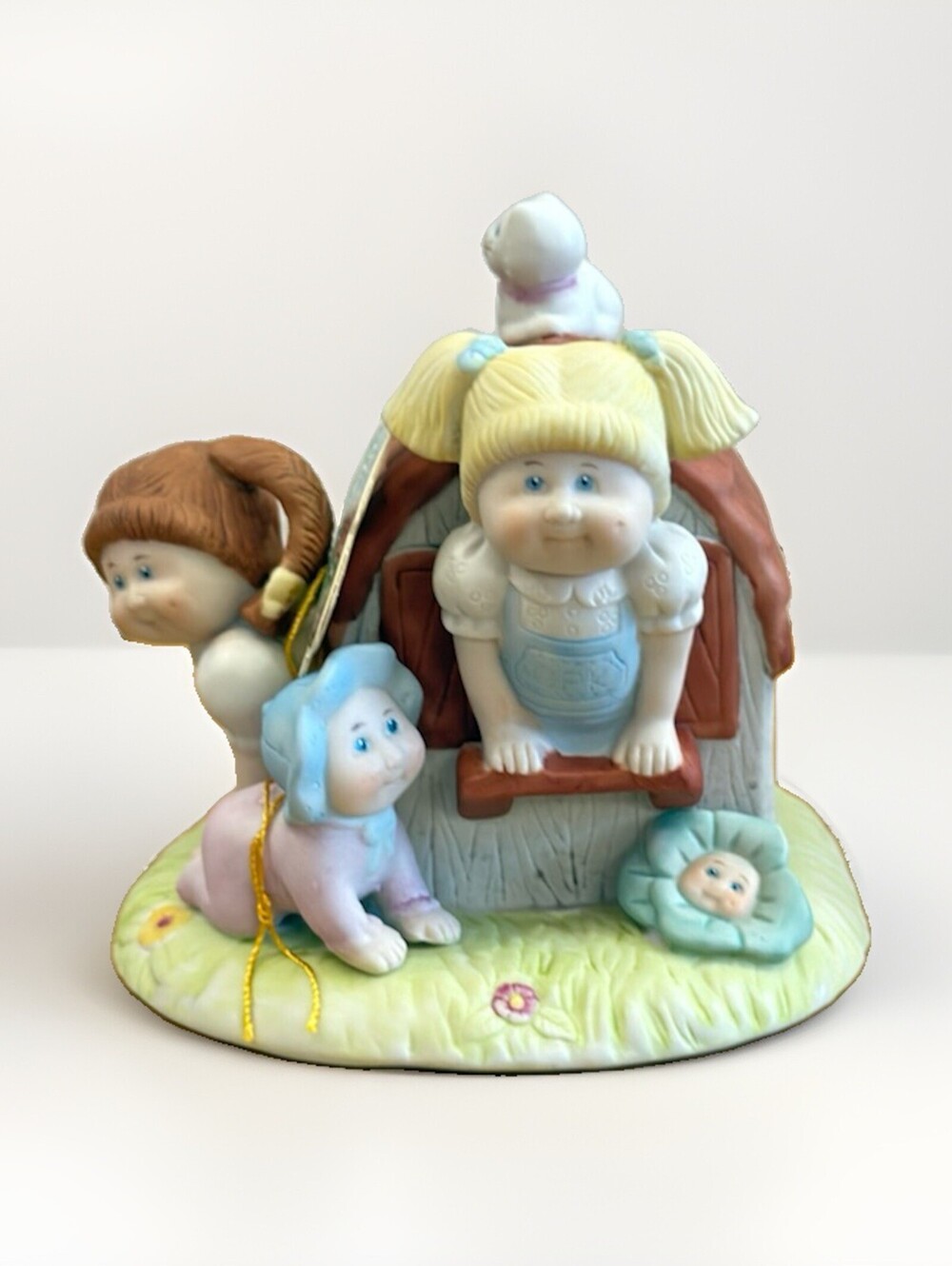 Vintage Cabbage Patch Kids “CPK Clubhouse” Porcelain Figurine 1983 New